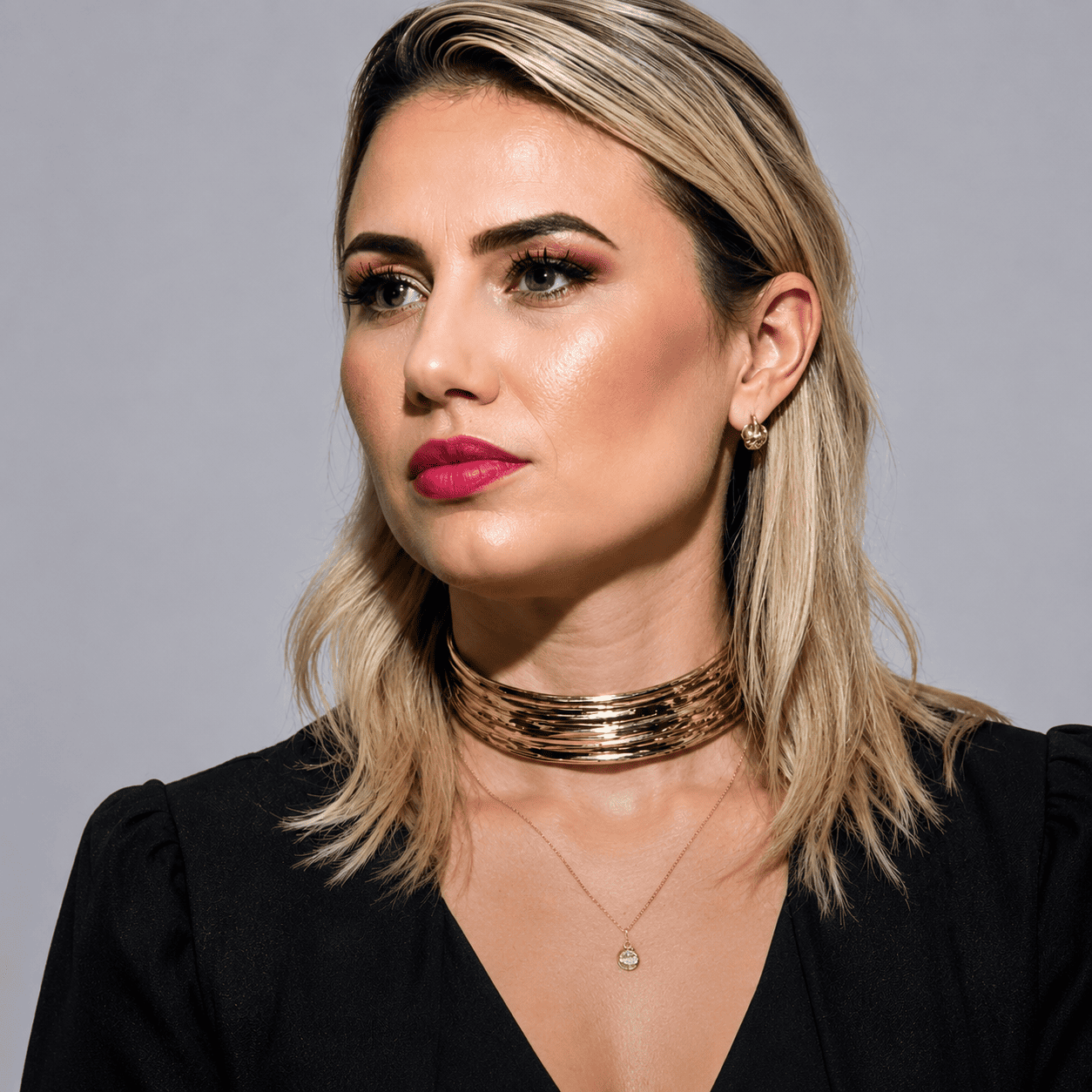 Vice-prefeita afastada pagou R$ 41 mil à mãe de santo em Fortaleza para ‘adoecer esposa do amante’