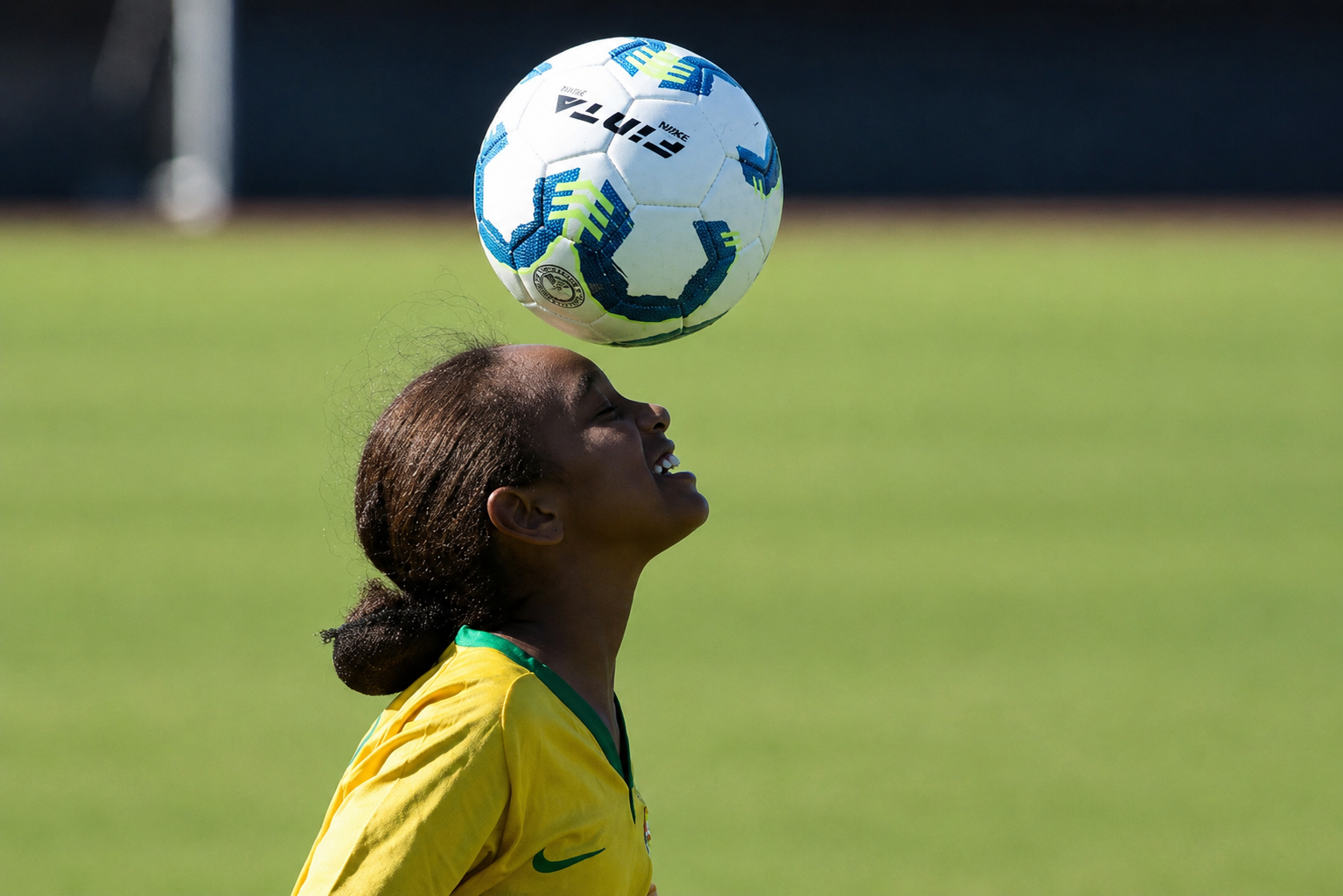 Nova lei autoriza isenção de ISS para empresas envolvidas na Copa Feminina de 2027