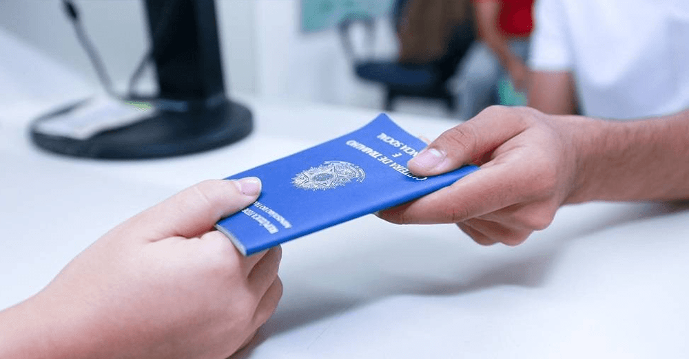 A empresa não pode exigir que o empregado fique disponível 24 horas por dia