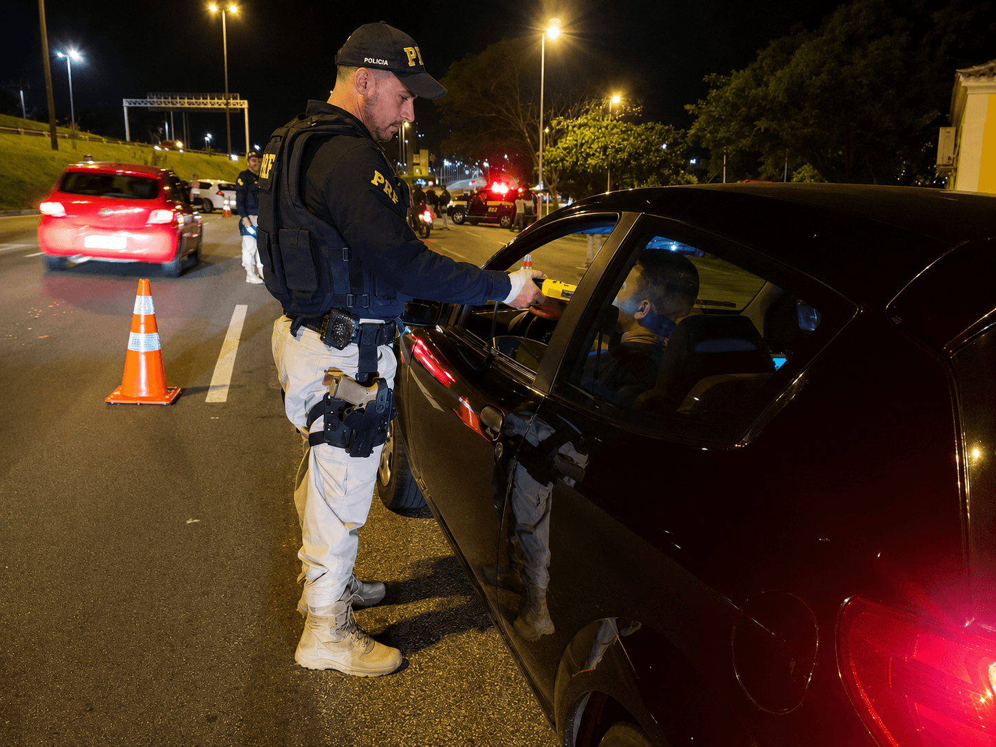 Lei seca vai detectar uso de drogas e fazer pré-teste em motorista para indicar álcool