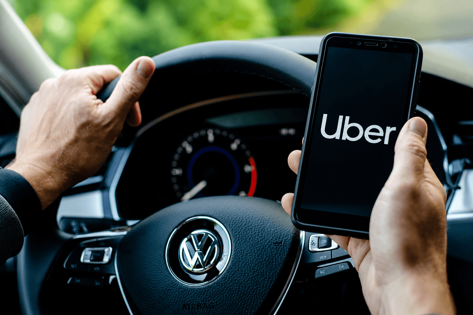 Justiça mantém exclusão de motorista da Uber flagrado combinando corridas “por fora”